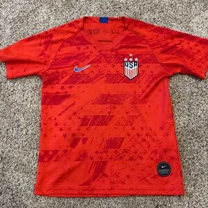 Nike USA Soccer Red Stars & Stripes V-Neck Jersey Football Kit Youth Medium